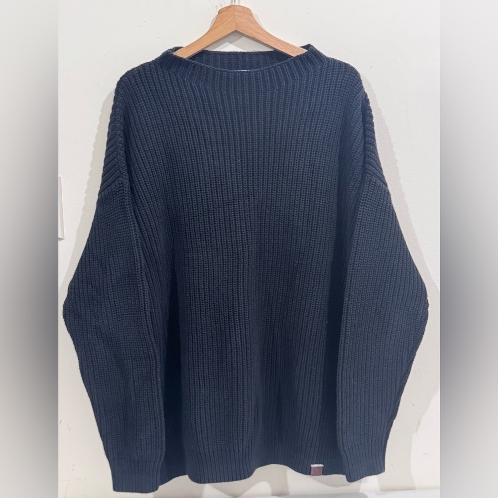 Love Your Melon Women's Navy Crewneck Sweater